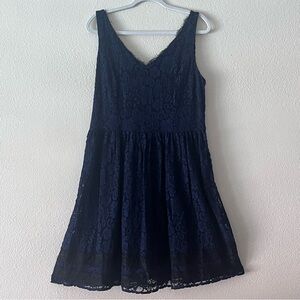 LUXE by Carmen Marc Valvo Navy Lace V-neck Sleeveless Party Wedding Formal Dress